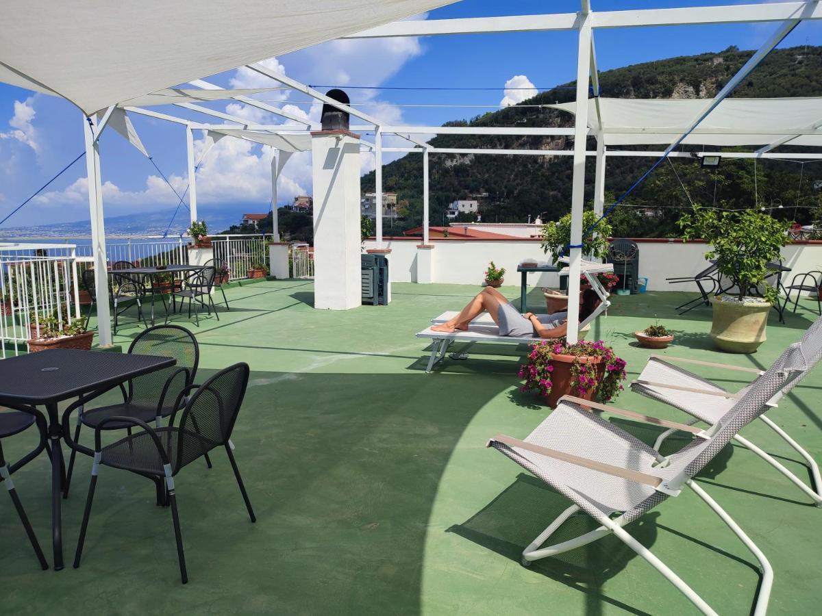 Olindo Apartment E Cristina Apartments Vico Equense Luaran gambar